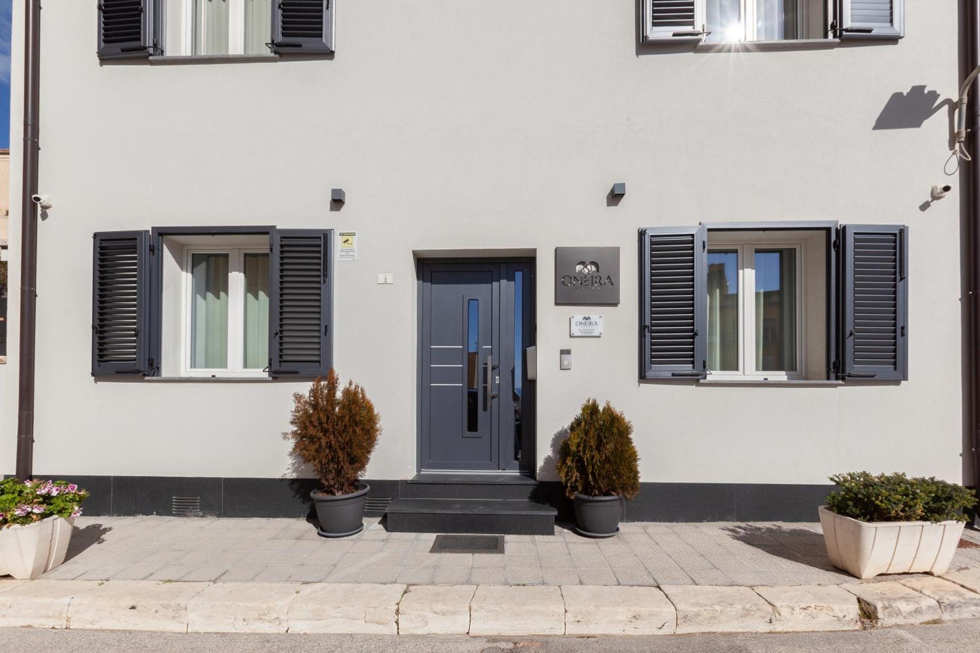Oneira Rooms Agrigento Bagian luar foto