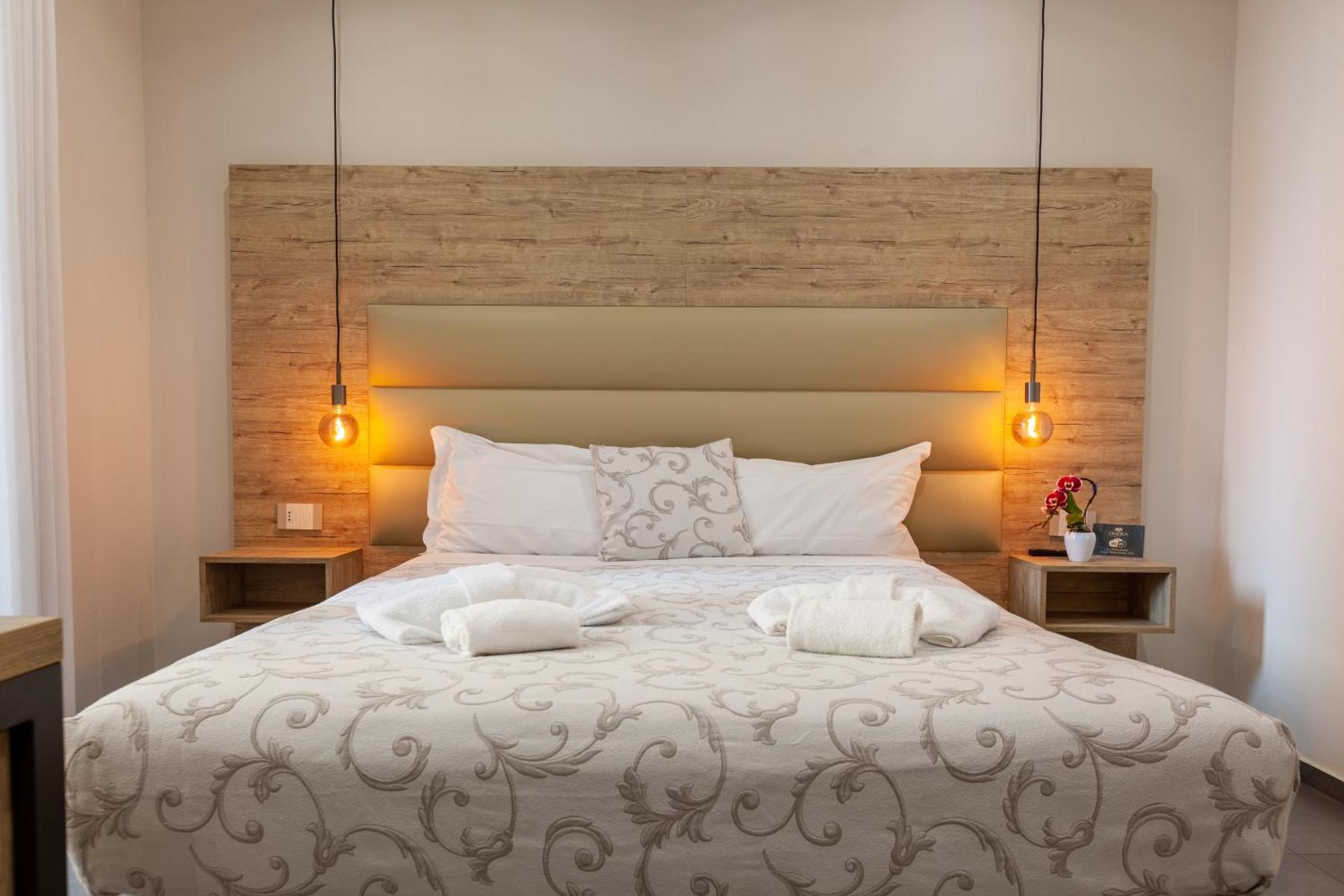 Oneira Rooms Agrigento Bagian luar foto